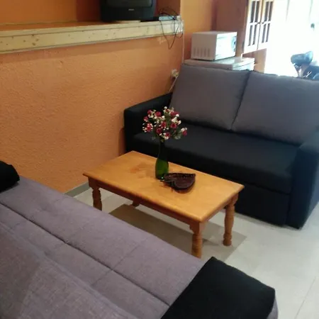 Estudio En Con Piscina * La Pineda