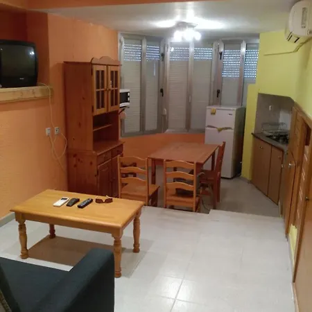 Estudio En Con Piscina La Pineda